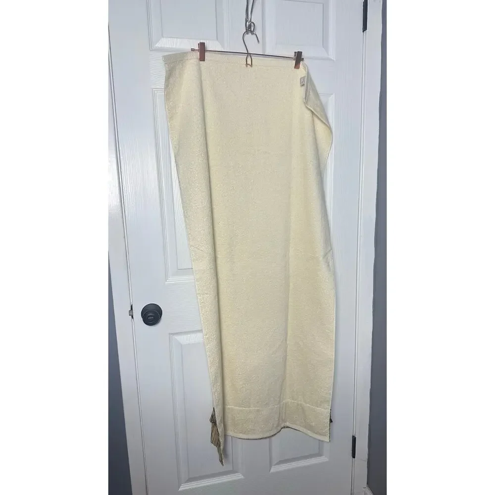 Vintage Avanti Look Cream Towel Set -2 Bath Towels with Tassels & 1 Wash Cloth